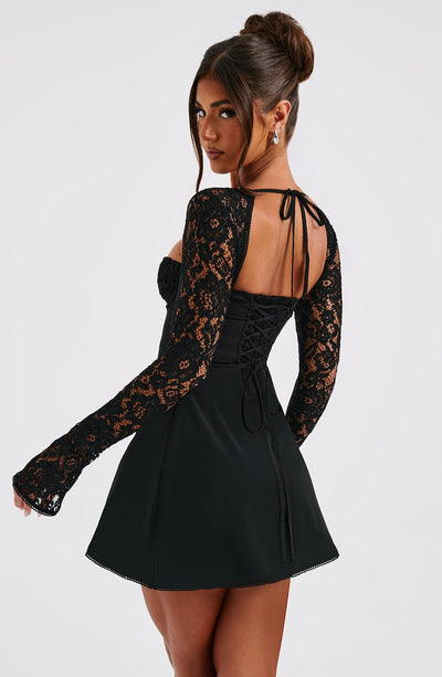 Celestelle™ | Robe mini satinée élégante