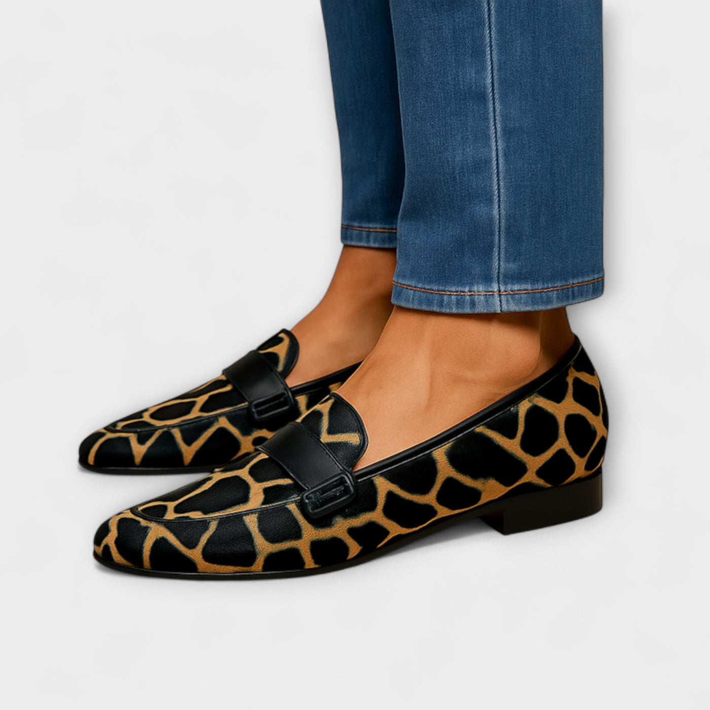 Celestelle™ | Loafer à imprimé léopard avec bride